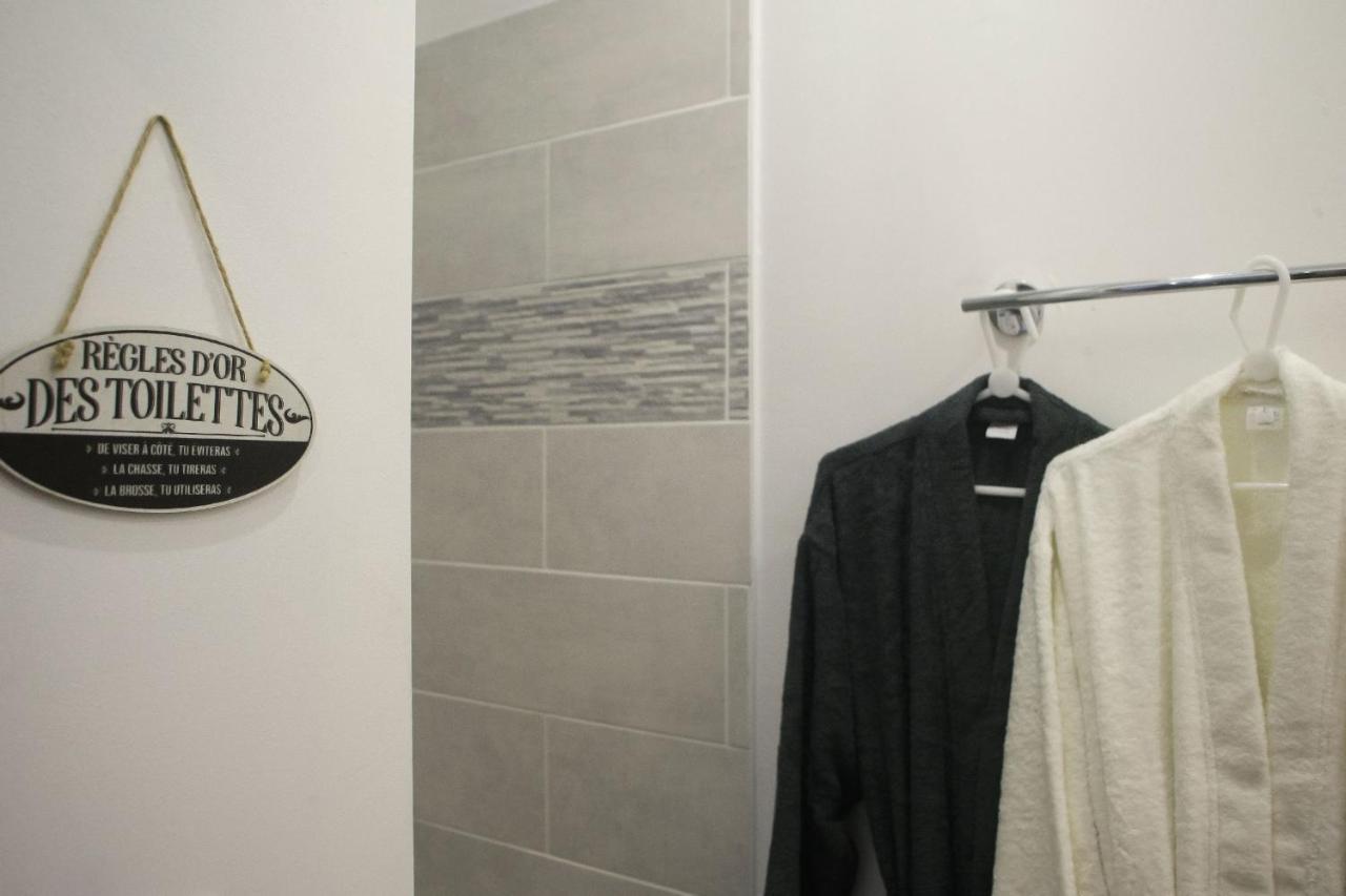 Suite Jacuzzi Privatif Plage Des Catalans Marsilia Exterior foto