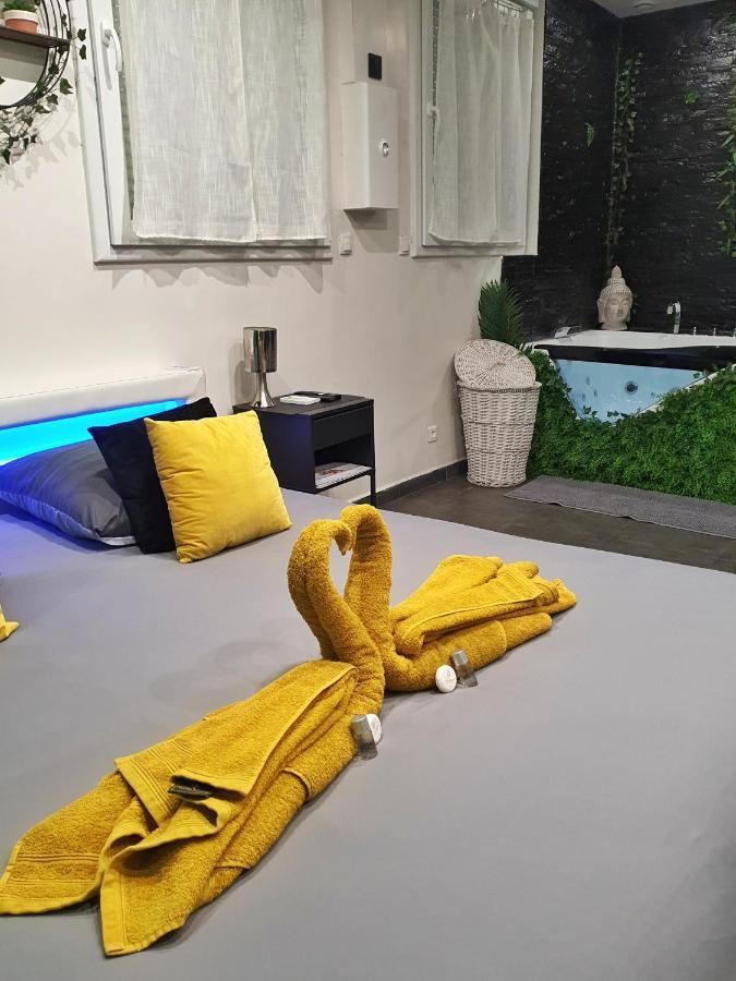 Suite Jacuzzi Privatif Plage Des Catalans Marsilia Exterior foto